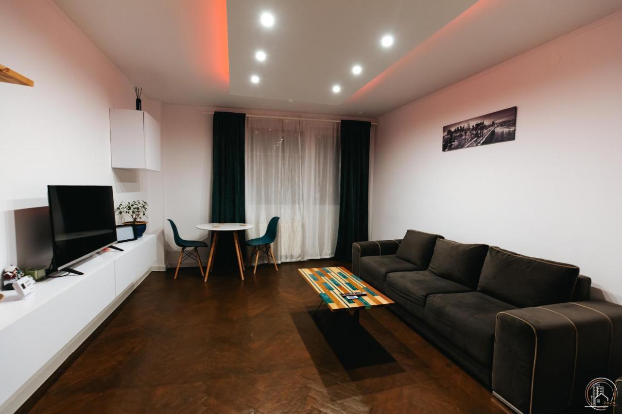 Zaza Apartament - Central Area, With Balcony Târgu Jiu Екстериор снимка