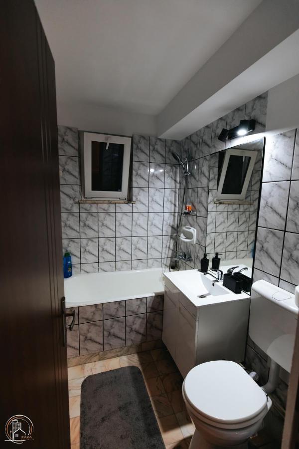 Zaza Apartament - Central Area, With Balcony Târgu Jiu Екстериор снимка