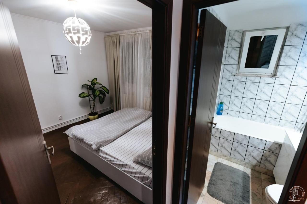 Zaza Apartament - Central Area, With Balcony Târgu Jiu Екстериор снимка