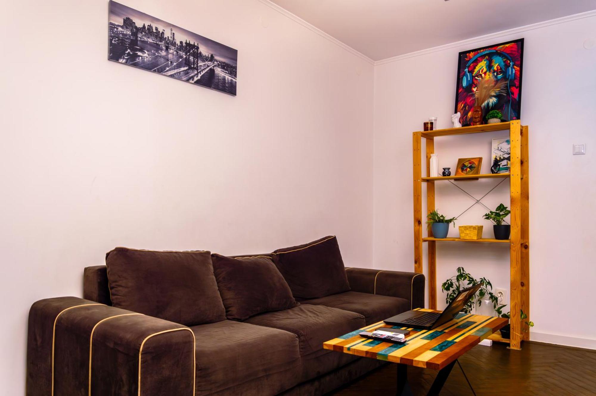 Zaza Apartament - Central Area, With Balcony Târgu Jiu Екстериор снимка